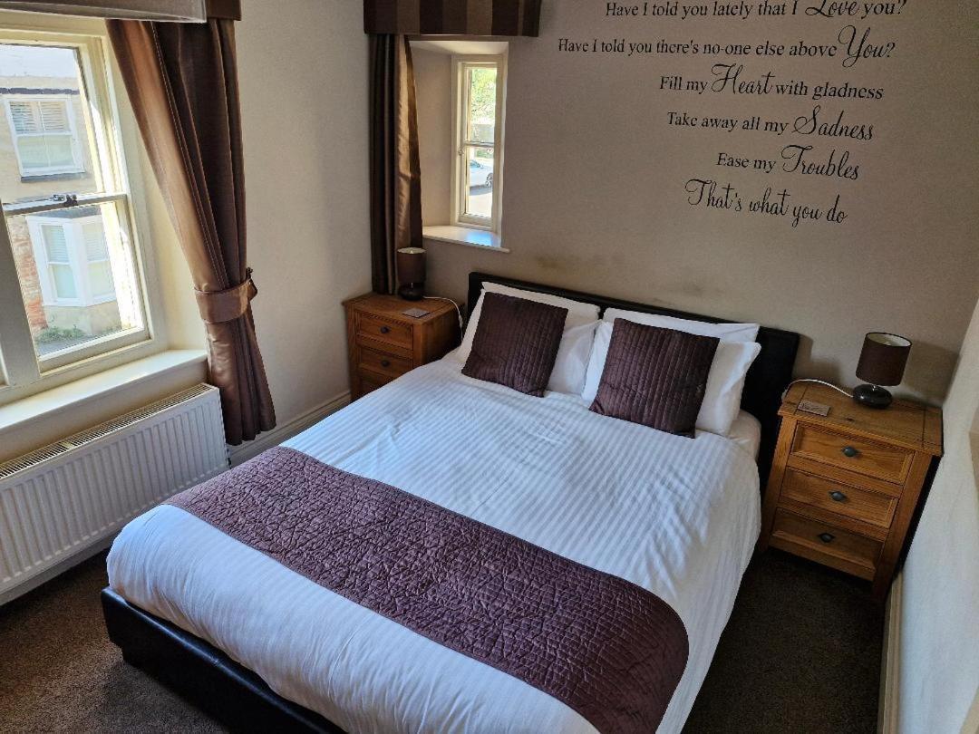 The Court House Inn Thrapston  Zewnętrze zdjęcie