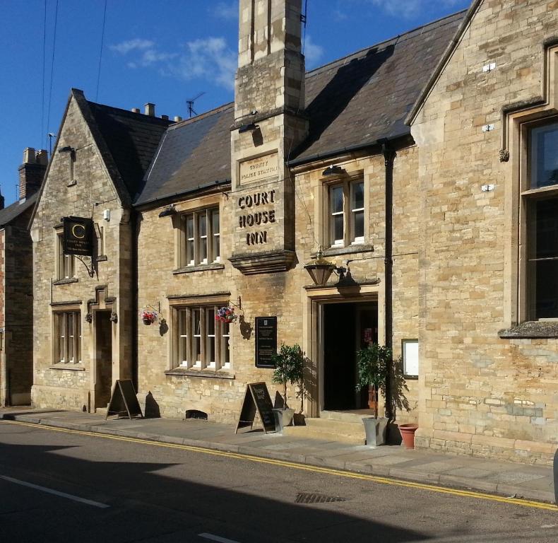 The Court House Inn Thrapston  Zewnętrze zdjęcie